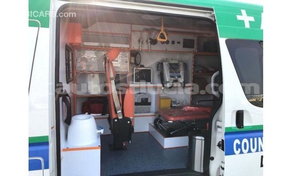 Buy Import Toyota Hiace White Car in Import - Dubai in Anse-la-Raye Buy Import Toyota Hiace White Car in Import - Dubai in Anse-la-Raye