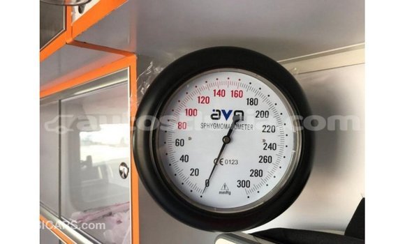 Buy Import Toyota Hiace White Car in Import - Dubai in Anse-la-Raye Buy Import Toyota Hiace White Car in Import - Dubai in Anse-la-Raye