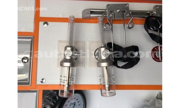 Buy Import Toyota Hiace White Car in Import - Dubai in Anse-la-Raye Buy Import Toyota Hiace White Car in Import - Dubai in Anse-la-Raye