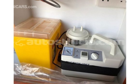 Buy Import Toyota Hiace White Car in Import - Dubai in Anse-la-Raye Buy Import Toyota Hiace White Car in Import - Dubai in Anse-la-Raye