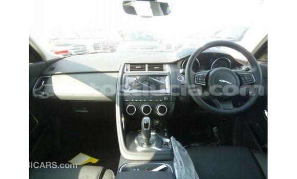 Acheter Import Voiture Jaguar E-Pace Blanc à Import - Dubai, Anse-la-Raye Acheter Import Voiture Jaguar E-Pace Blanc à Import - Dubai, Anse-la-Raye
