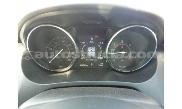 Acheter Import Voiture Jaguar E-Pace Blanc à Import - Dubai, Anse-la-Raye Acheter Import Voiture Jaguar E-Pace Blanc à Import - Dubai, Anse-la-Raye