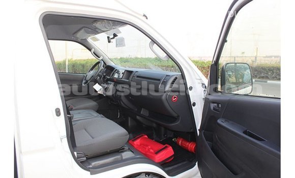Buy Import Toyota Hiace White Car in Import - Dubai in Anse-la-Raye Buy Import Toyota Hiace White Car in Import - Dubai in Anse-la-Raye