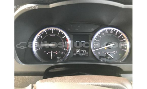 Buy Import Toyota Kluger White Car in Import - Dubai in Anse-la-Raye Buy Import Toyota Kluger White Car in Import - Dubai in Anse-la-Raye