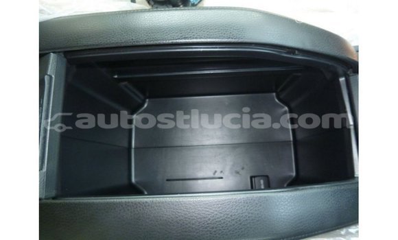 Buy Import Toyota Kluger White Car in Import - Dubai in Anse-la-Raye Buy Import Toyota Kluger White Car in Import - Dubai in Anse-la-Raye