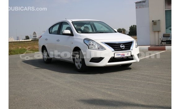 Acheter Import Voiture Nissan Sunny Blanc à Import - Dubai, Anse-la-Raye