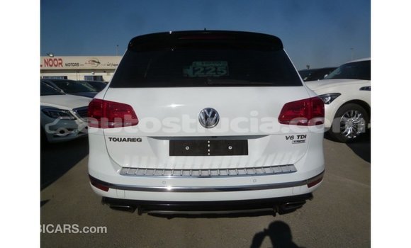 Buy Import Volkswagen Touareg White Car in Import - Dubai in Anse-la-Raye Buy Import Volkswagen Touareg White Car in Import - Dubai in Anse-la-Raye