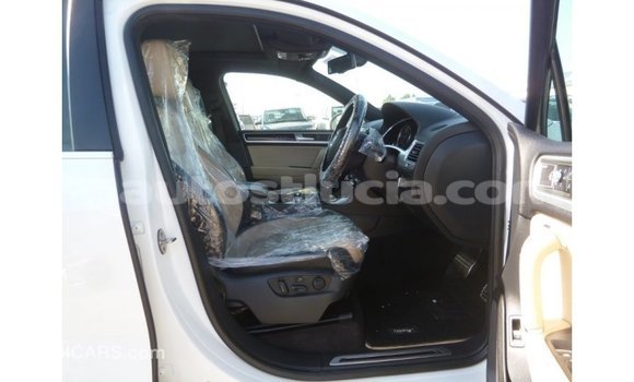Buy Import Volkswagen Touareg White Car in Import - Dubai in Anse-la-Raye Buy Import Volkswagen Touareg White Car in Import - Dubai in Anse-la-Raye