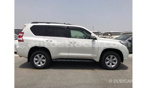 Acheter Import Voiture Toyota Prado Blanc à Import - Dubai, Anse-la-Raye Acheter Import Voiture Toyota Prado Blanc à Import - Dubai, Anse-la-Raye