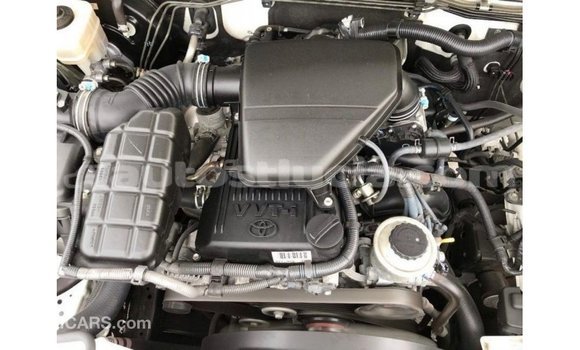 Acheter Import Voiture Toyota Prado Blanc à Import - Dubai, Anse-la-Raye Acheter Import Voiture Toyota Prado Blanc à Import - Dubai, Anse-la-Raye