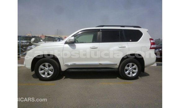 Acheter Import Voiture Toyota Prado Blanc à Import - Dubai, Anse-la-Raye Acheter Import Voiture Toyota Prado Blanc à Import - Dubai, Anse-la-Raye