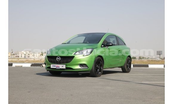 Acheter Import Voiture Opel Corsa Vert à Import - Dubai, Anse-la-Raye