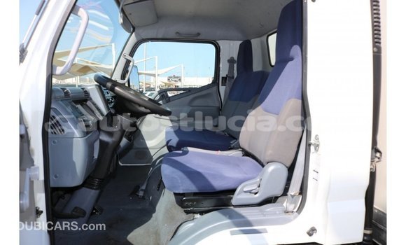 Buy Import Mitsubishi L400 White Truck in Import - Dubai in Anse-la-Raye