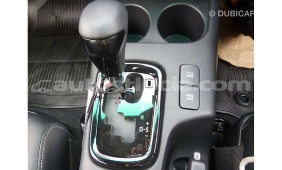 Acheter Import Voiture Toyota Hilux Blanc à Import - Dubai, Anse-la-Raye Acheter Import Voiture Toyota Hilux Blanc à Import - Dubai, Anse-la-Raye