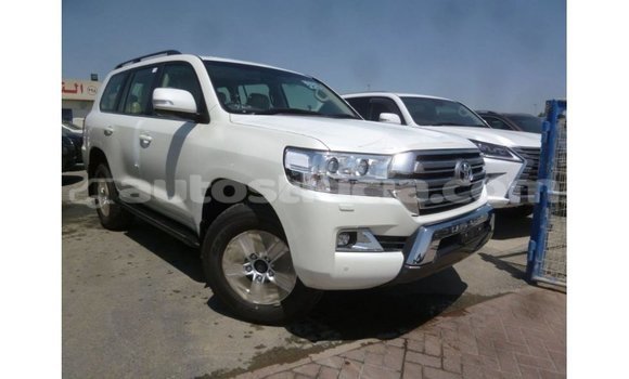 Buy Import Toyota Land Cruiser White Car in Import - Dubai in Anse-la-Raye Buy Import Toyota Land Cruiser White Car in Import - Dubai in Anse-la-Raye