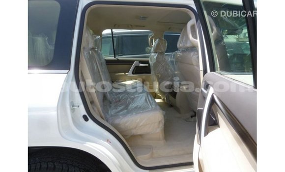 Buy Import Toyota Land Cruiser White Car in Import - Dubai in Anse-la-Raye Buy Import Toyota Land Cruiser White Car in Import - Dubai in Anse-la-Raye
