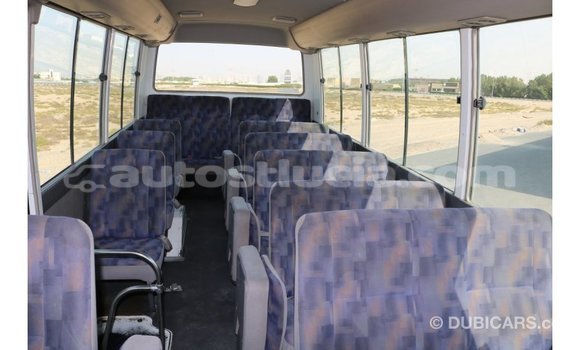 Buy Import Nissan Evalia White Truck in Import - Dubai in Anse-la-Raye Buy Import Nissan Evalia White Truck in Import - Dubai in Anse-la-Raye