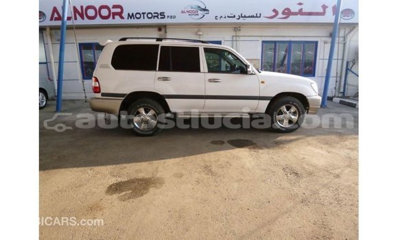 Buy Import Toyota Land Cruiser White Car in Import - Dubai in Anse-la-Raye Buy Import Toyota Land Cruiser White Car in Import - Dubai in Anse-la-Raye