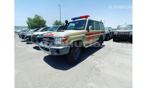 Buy Import Toyota Land Cruiser Beige Car in Import - Dubai in Anse-la-Raye Buy Import Toyota Land Cruiser Beige Car in Import - Dubai in Anse-la-Raye