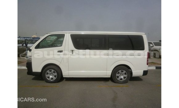 Acheter Import Voiture Toyota Hiace Blanc à Import - Dubai, Anse-la-Raye Acheter Import Voiture Toyota Hiace Blanc à Import - Dubai, Anse-la-Raye