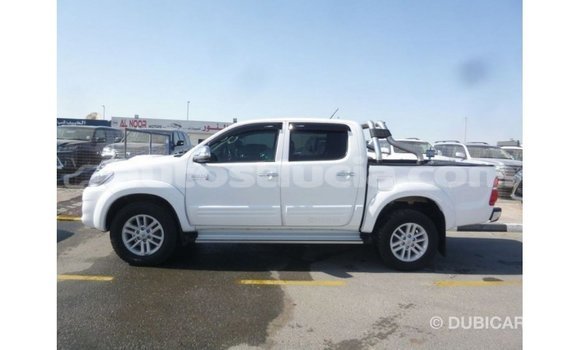 Buy Import Toyota Hilux White Car in Import - Dubai in Anse-la-Raye Buy Import Toyota Hilux White Car in Import - Dubai in Anse-la-Raye