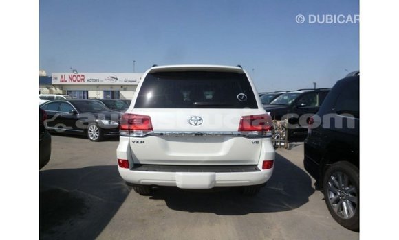 Buy Import Toyota Land Cruiser White Car in Import - Dubai in Anse-la-Raye Buy Import Toyota Land Cruiser White Car in Import - Dubai in Anse-la-Raye