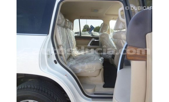 Buy Import Toyota Land Cruiser White Car in Import - Dubai in Anse-la-Raye Buy Import Toyota Land Cruiser White Car in Import - Dubai in Anse-la-Raye