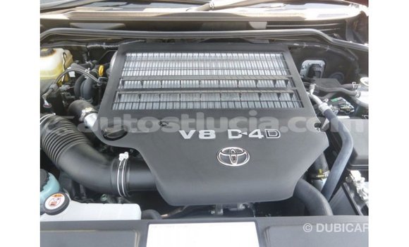 Buy Import Toyota Land Cruiser Red Car in Import - Dubai in Anse-la-Raye Buy Import Toyota Land Cruiser Red Car in Import - Dubai in Anse-la-Raye