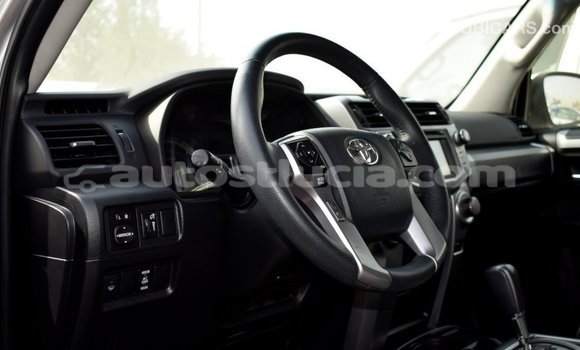 Buy Import Toyota HiAce Other Truck in Import - Dubai in Anse-la-Raye Buy Import Toyota HiAce Other Truck in Import - Dubai in Anse-la-Raye