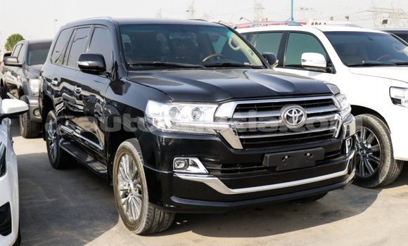 Acheter Import Voiture Toyota Land Cruiser Noir à Import - Dubai, Anse-la-Raye Acheter Import Voiture Toyota Land Cruiser Noir à Import - Dubai, Anse-la-Raye