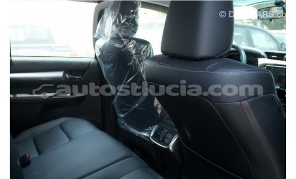 Buy Import Toyota Hilux Other Car in Import - Dubai in Anse-la-Raye Buy Import Toyota Hilux Other Car in Import - Dubai in Anse-la-Raye