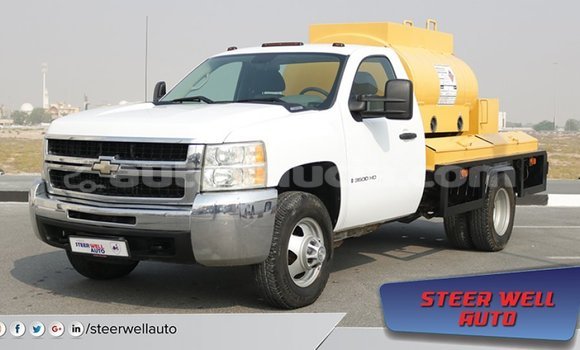 Buy Import Chevrolet Silverado White Car in Import - Dubai in Anse-la-Raye