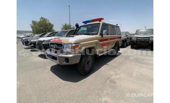Buy Import Toyota Land Cruiser Beige Car in Import - Dubai in Anse-la-Raye Buy Import Toyota Land Cruiser Beige Car in Import - Dubai in Anse-la-Raye