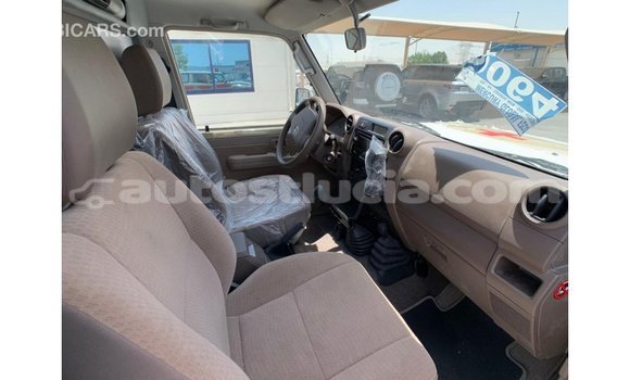 Buy Import Toyota Land Cruiser Beige Car in Import - Dubai in Anse-la-Raye Buy Import Toyota Land Cruiser Beige Car in Import - Dubai in Anse-la-Raye
