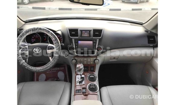 Buy Import Toyota Highlander Other Car in Import - Dubai in Anse-la-Raye Buy Import Toyota Highlander Other Car in Import - Dubai in Anse-la-Raye