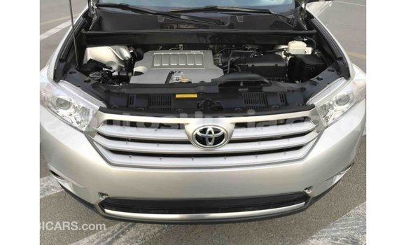 Buy Import Toyota Highlander Other Car in Import - Dubai in Anse-la-Raye Buy Import Toyota Highlander Other Car in Import - Dubai in Anse-la-Raye