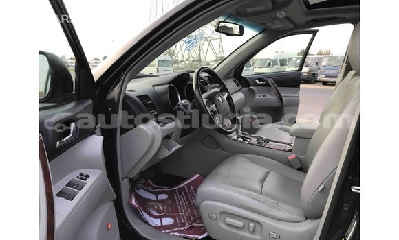 Buy Import Toyota Highlander Black Car in Import - Dubai in Anse-la-Raye Buy Import Toyota Highlander Black Car in Import - Dubai in Anse-la-Raye