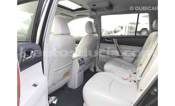 Buy Import Toyota Highlander Black Car in Import - Dubai in Anse-la-Raye Buy Import Toyota Highlander Black Car in Import - Dubai in Anse-la-Raye