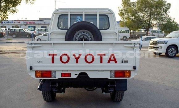 Buy Import Toyota Land Cruiser White Car in Import - Dubai in Anse-la-Raye Buy Import Toyota Land Cruiser White Car in Import - Dubai in Anse-la-Raye