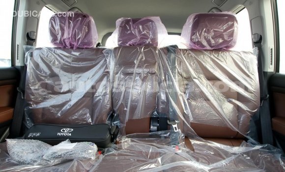 Acheter Import Voiture Toyota Land Cruiser Noir à Import - Dubai, Anse-la-Raye Acheter Import Voiture Toyota Land Cruiser Noir à Import - Dubai, Anse-la-Raye
