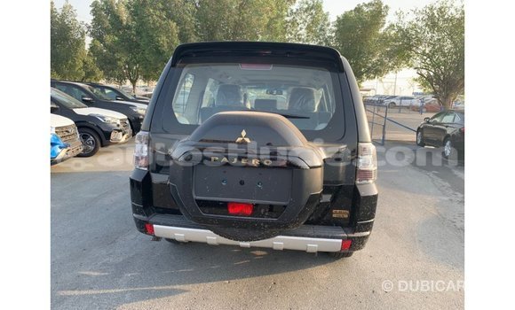 Acheter Import Voiture Mitsubishi Pajero Noir à Import - Dubai, Anse-la-Raye Acheter Import Voiture Mitsubishi Pajero Noir à Import - Dubai, Anse-la-Raye