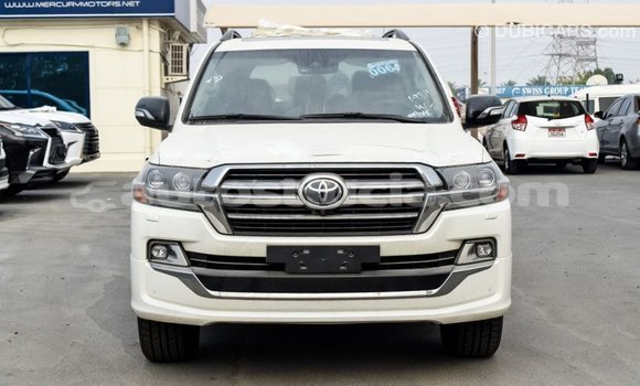 Buy Import Toyota Land Cruiser White Car in Import - Dubai in Anse-la-Raye Buy Import Toyota Land Cruiser White Car in Import - Dubai in Anse-la-Raye