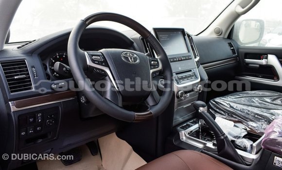 Buy Import Toyota Land Cruiser White Car in Import - Dubai in Anse-la-Raye Buy Import Toyota Land Cruiser White Car in Import - Dubai in Anse-la-Raye