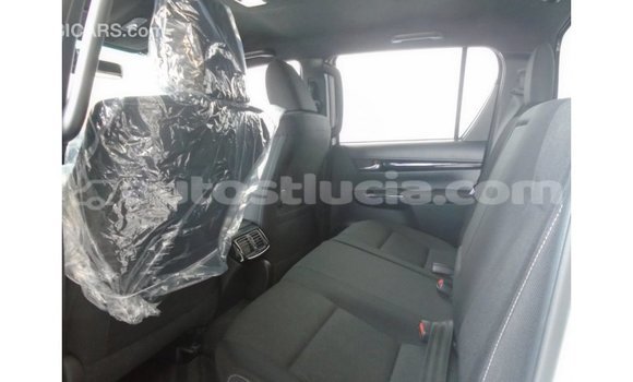 Buy Import Toyota Hilux White Car in Import - Dubai in Anse-la-Raye Buy Import Toyota Hilux White Car in Import - Dubai in Anse-la-Raye