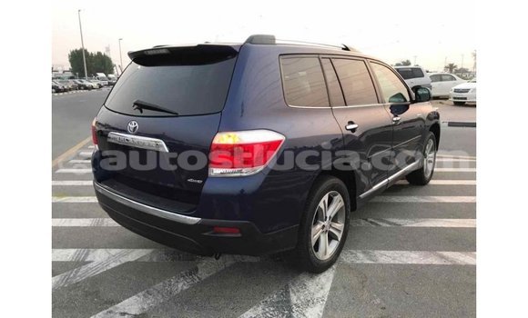 Buy Import Toyota Highlander Blue Car in Import - Dubai in Anse-la-Raye Buy Import Toyota Highlander Blue Car in Import - Dubai in Anse-la-Raye