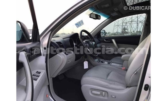 Buy Import Toyota Highlander Other Car in Import - Dubai in Anse-la-Raye Buy Import Toyota Highlander Other Car in Import - Dubai in Anse-la-Raye