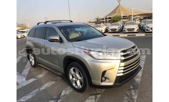 Buy Import Toyota Highlander Beige Car in Import - Dubai in Anse-la-Raye Buy Import Toyota Highlander Beige Car in Import - Dubai in Anse-la-Raye