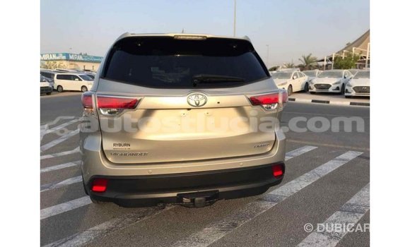 Buy Import Toyota Highlander Beige Car in Import - Dubai in Anse-la-Raye Buy Import Toyota Highlander Beige Car in Import - Dubai in Anse-la-Raye