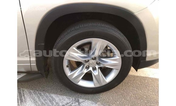 Buy Import Toyota Highlander Beige Car in Import - Dubai in Anse-la-Raye Buy Import Toyota Highlander Beige Car in Import - Dubai in Anse-la-Raye