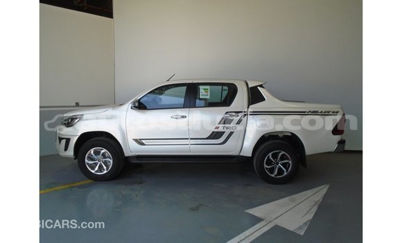 Buy Import Toyota Hilux White Car in Import - Dubai in Anse-la-Raye Buy Import Toyota Hilux White Car in Import - Dubai in Anse-la-Raye